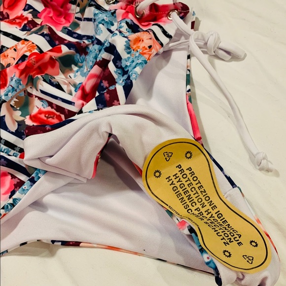 Brand New, Stunning Floral Bathing Suit- Large - Picture 3 of 3